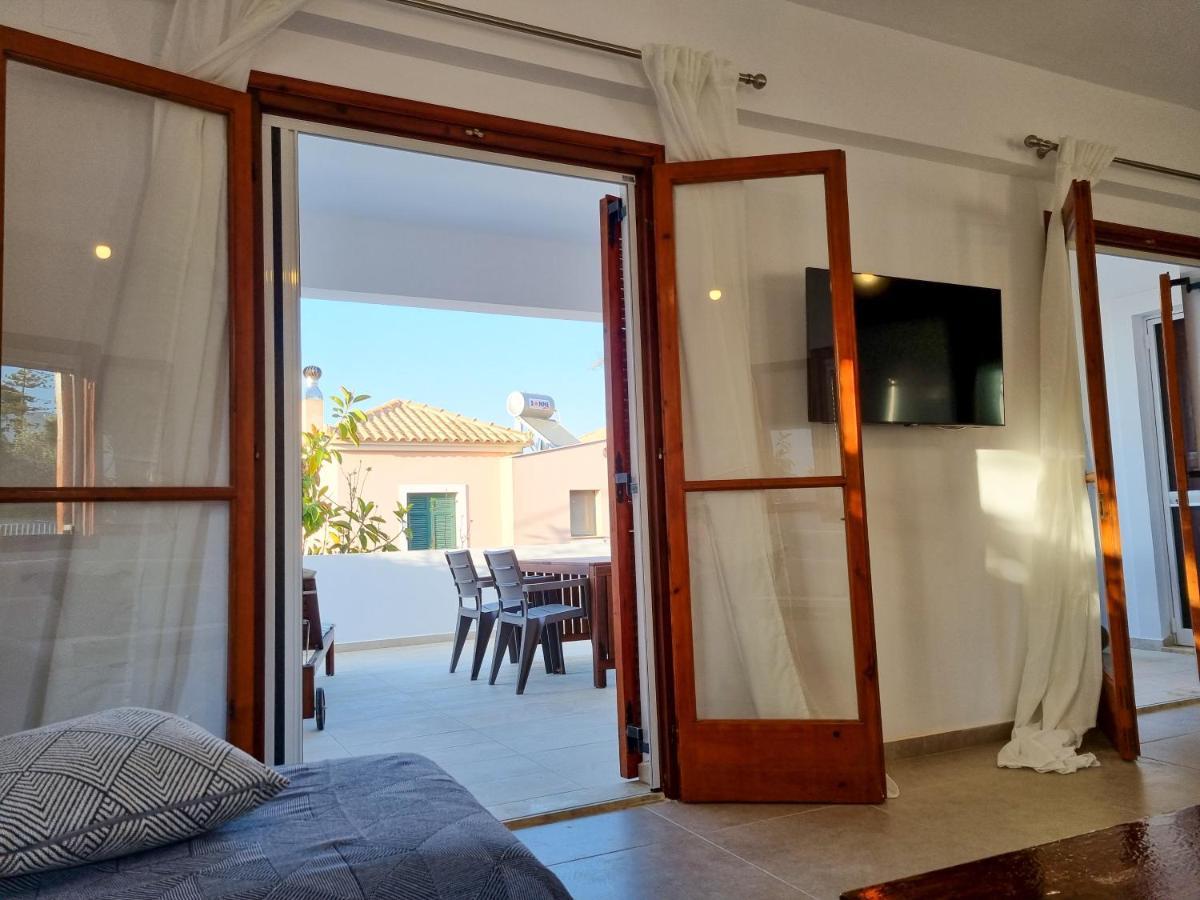 Yvi'S Greek House Apartman Vája Kültér fotó